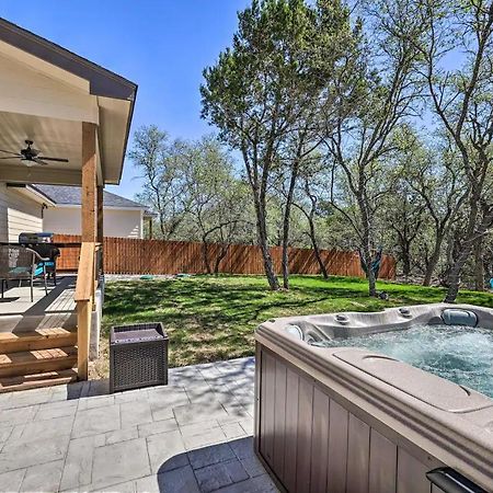 Convenient Cute Cottage Hot Tub Fire Pit Sleeps 6 Canyon Lake Exterior photo